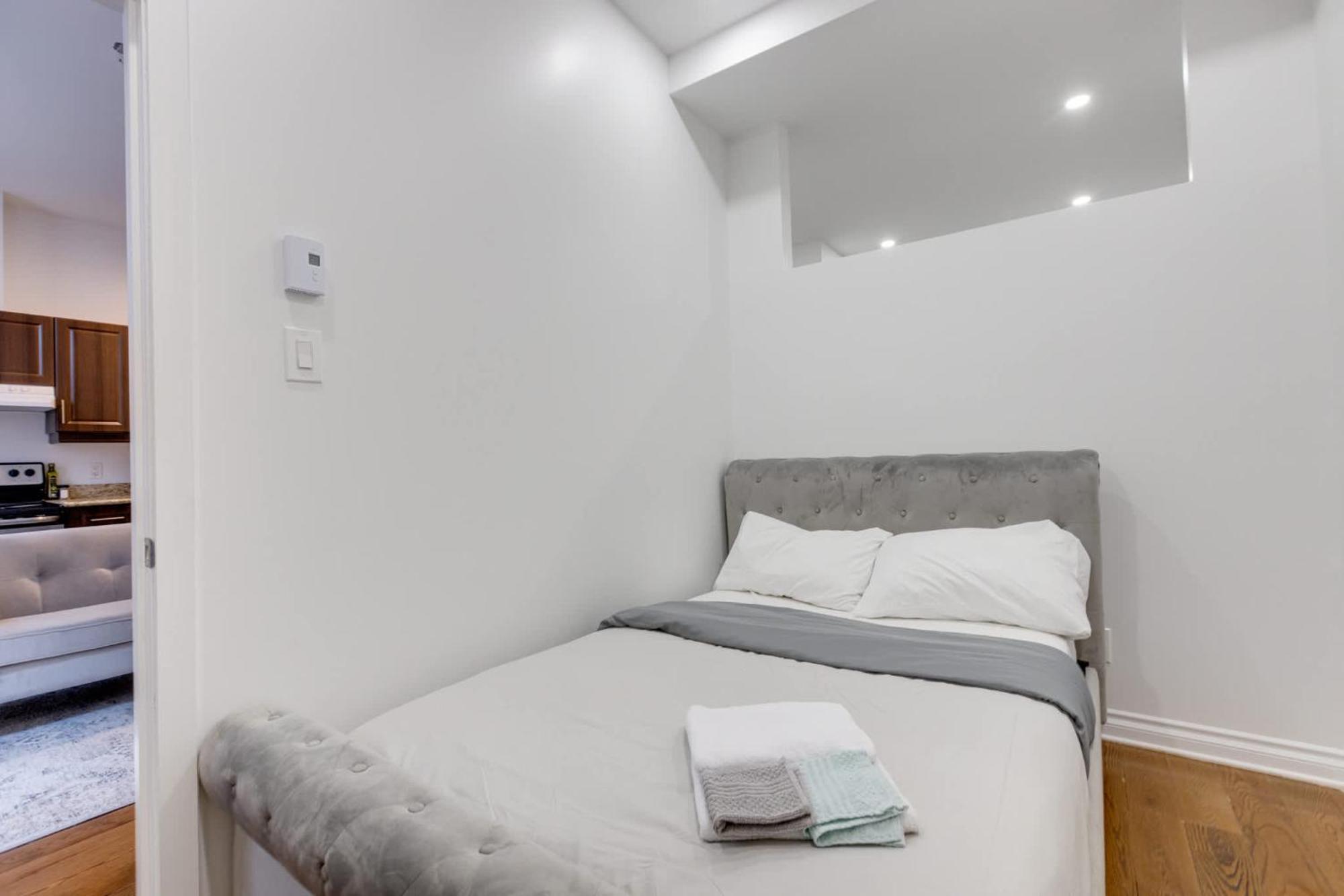 M11 - Stylish & Cozy 2Bdr In Plateau Montreal Apartment Екстериор снимка